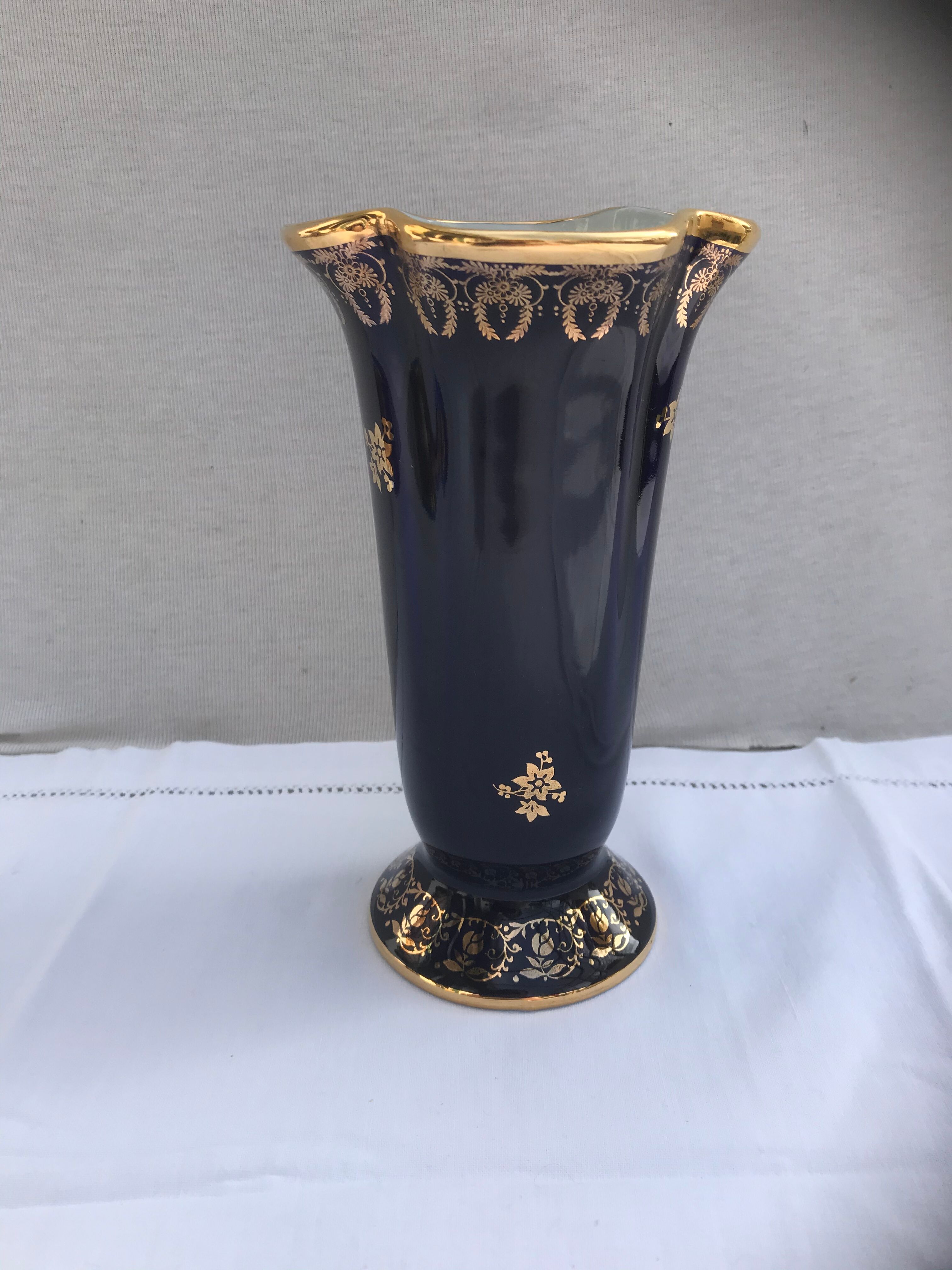 Ancient vase porcelain