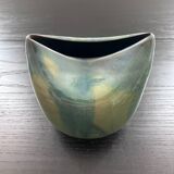 Artist's vase in mixed earth