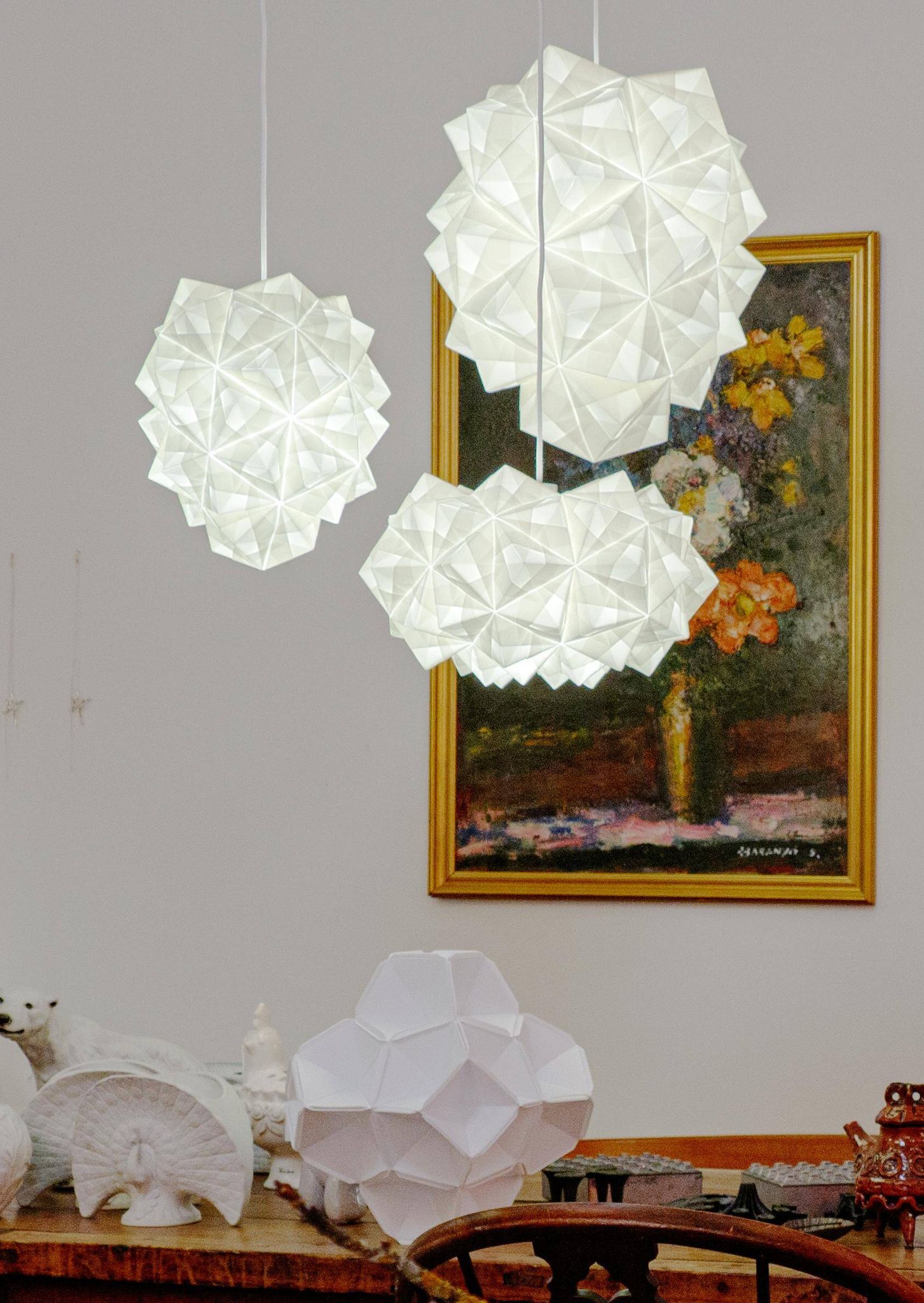 Japanese Style Hand-folded White Paper Pendant Lighting "Amaea"