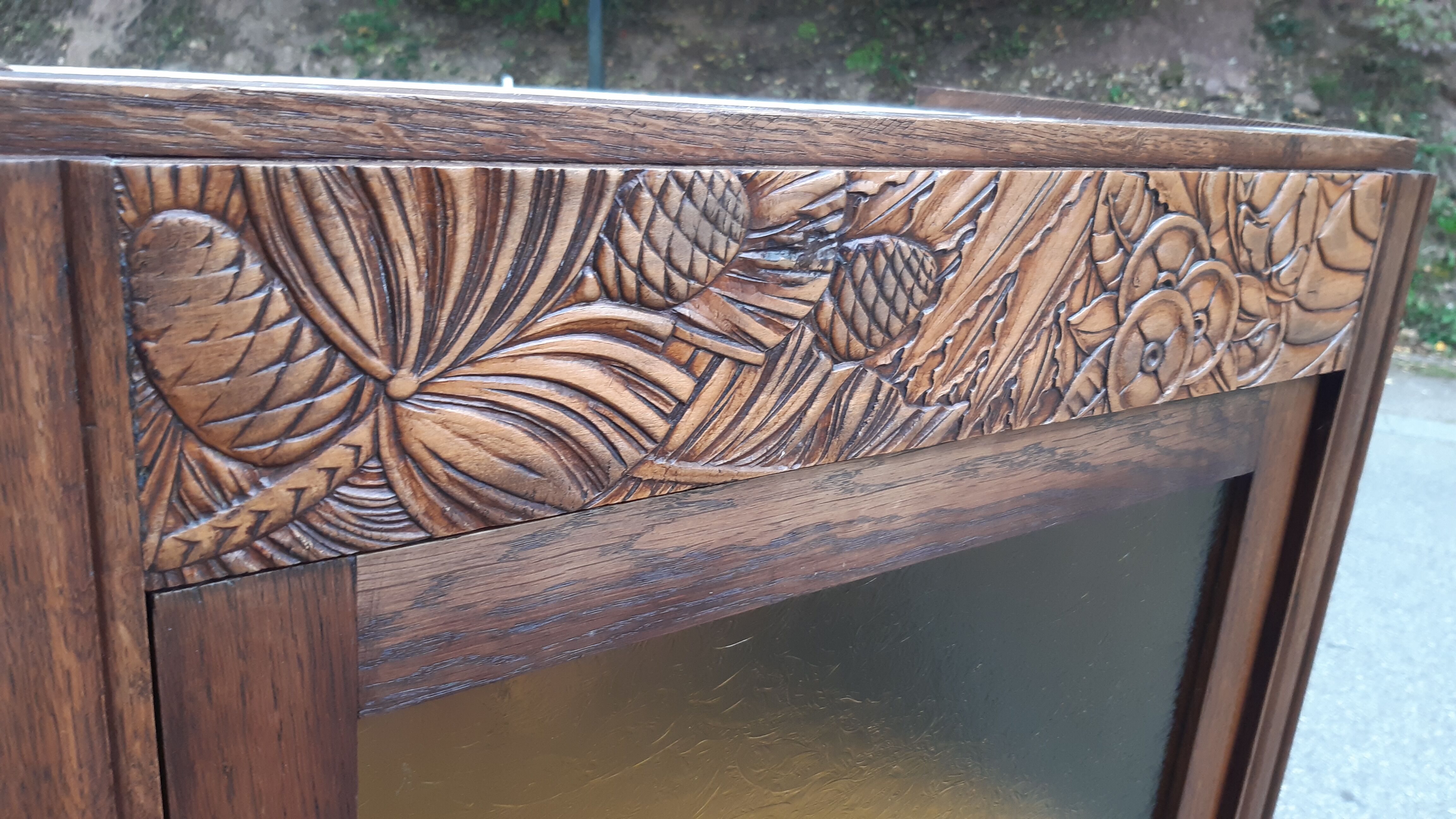 Art Deco glass wardrobe