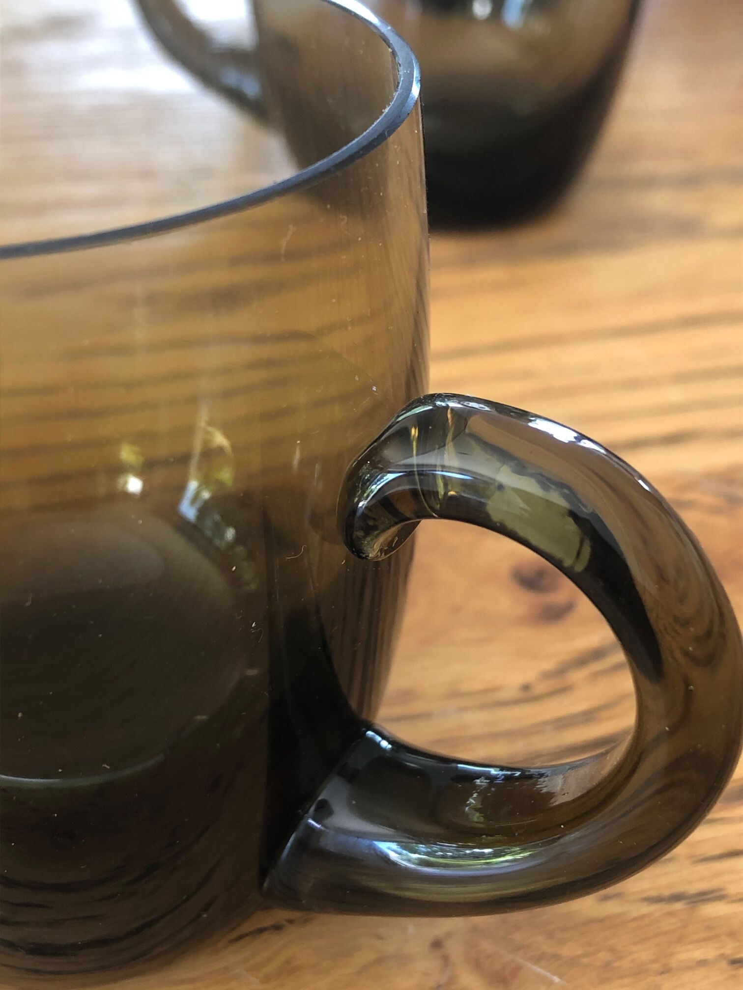 Lot coffee cups in smoked brown glass 70s, rounded shape, beautiful handcrafted.