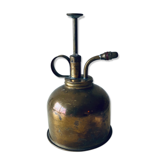 Old brass mist for indoor plants