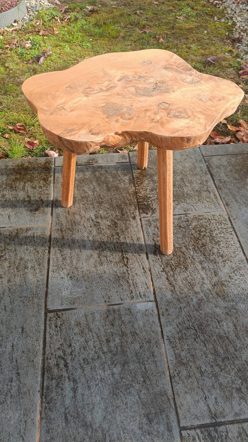 Table d'appoint bois brut style brutaliste organique