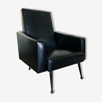 Fauteuil simili cuir noir 1970