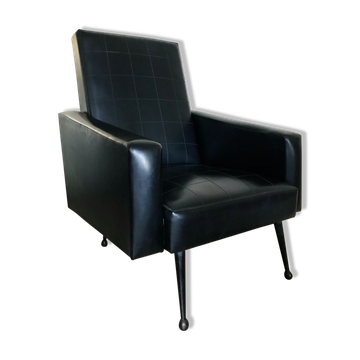 Fauteuil simili cuir noir 1970