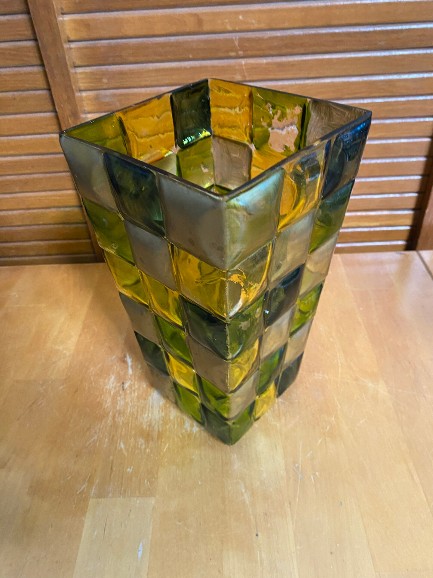 Vase ancien style Murano en verre polychrome motif damier peint à la main