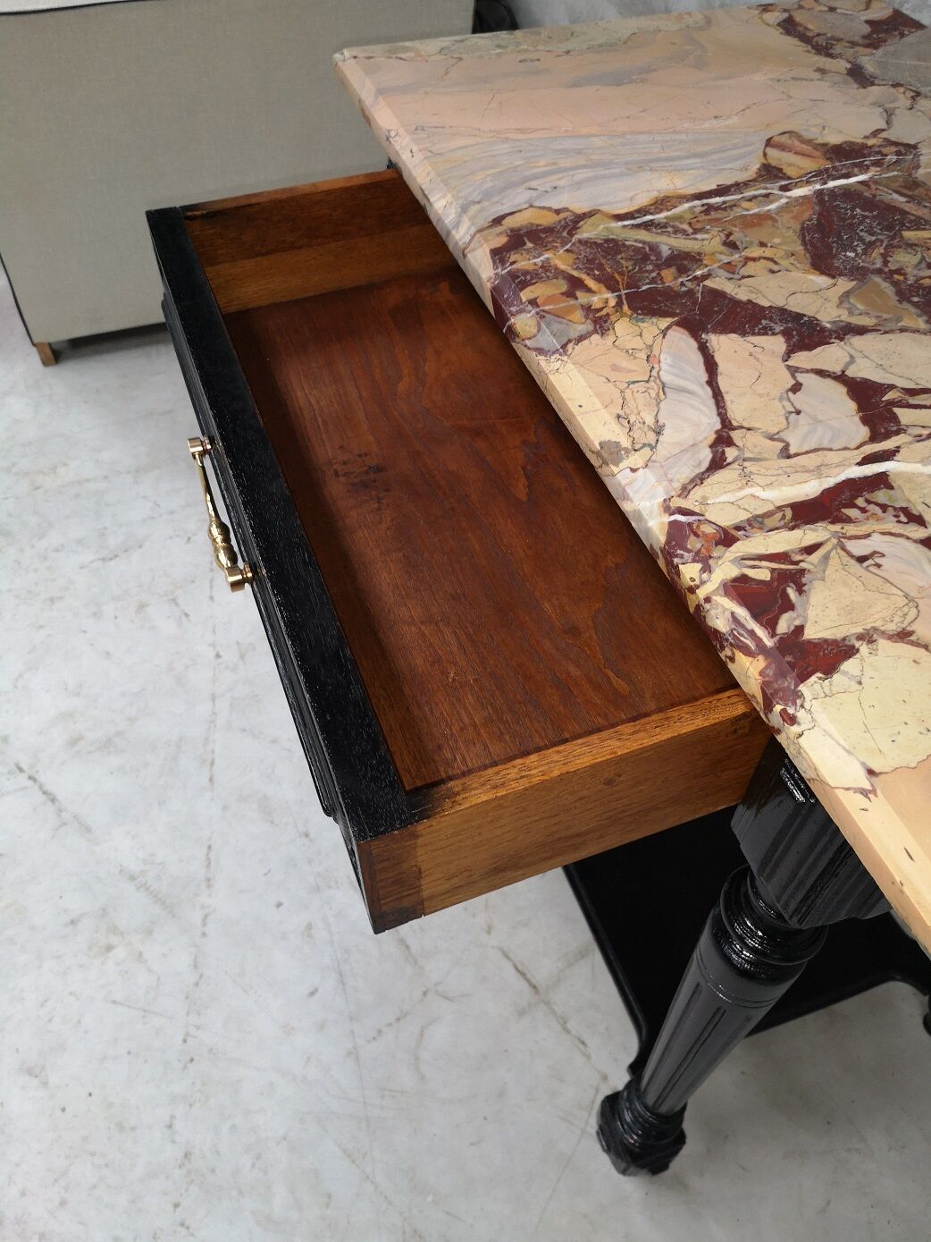 Console d'applique laqué noir sur chêne marbre de brèche pâté de foie style Napoléon III