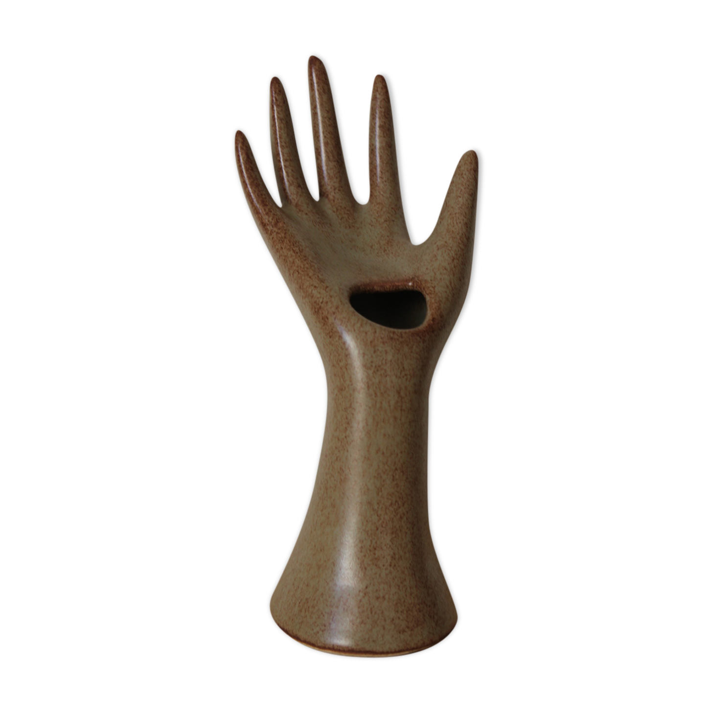 Hand with sandstone rings