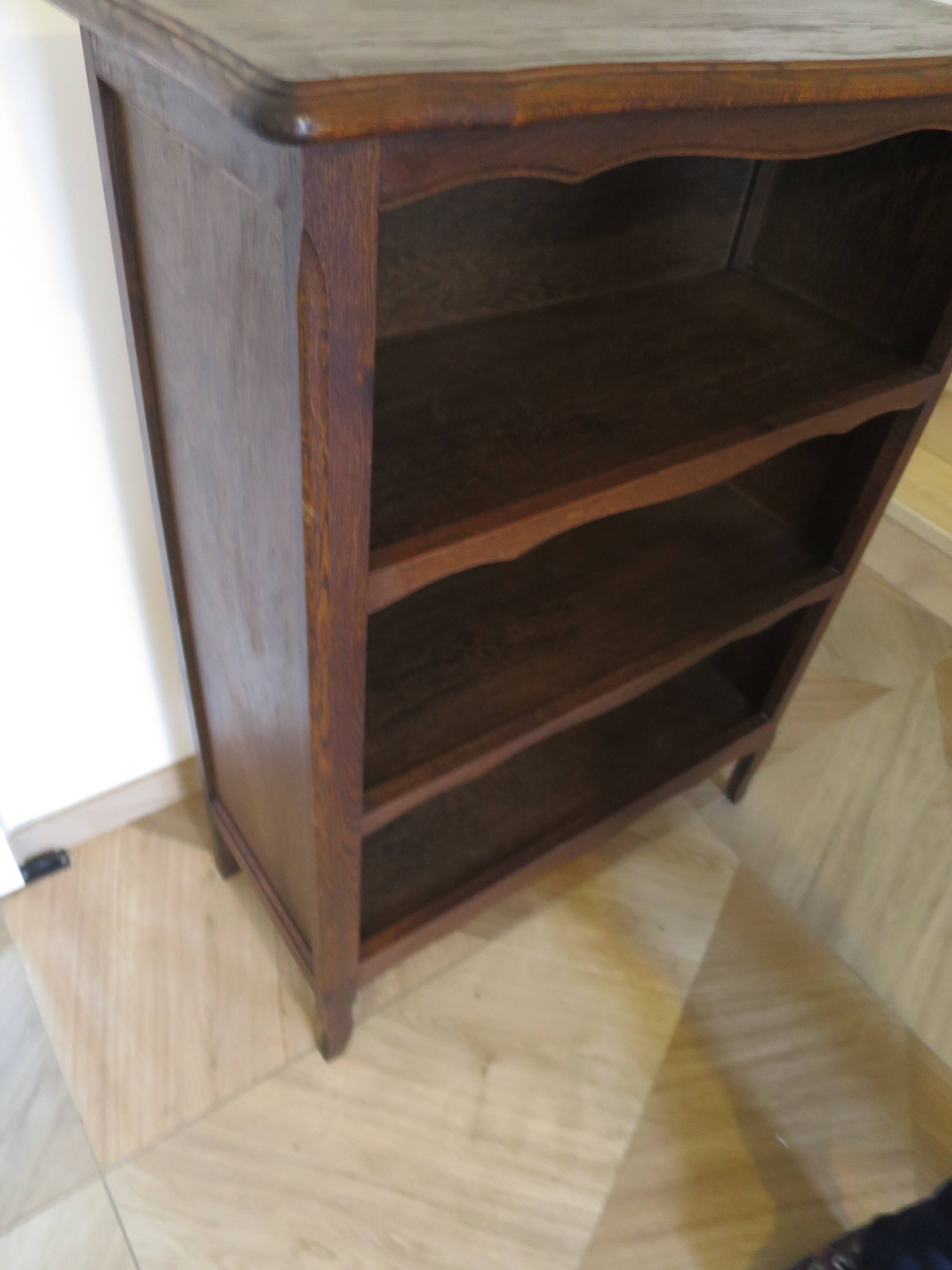 Beautiful oak Bibus - 3 levels - Louis XV style