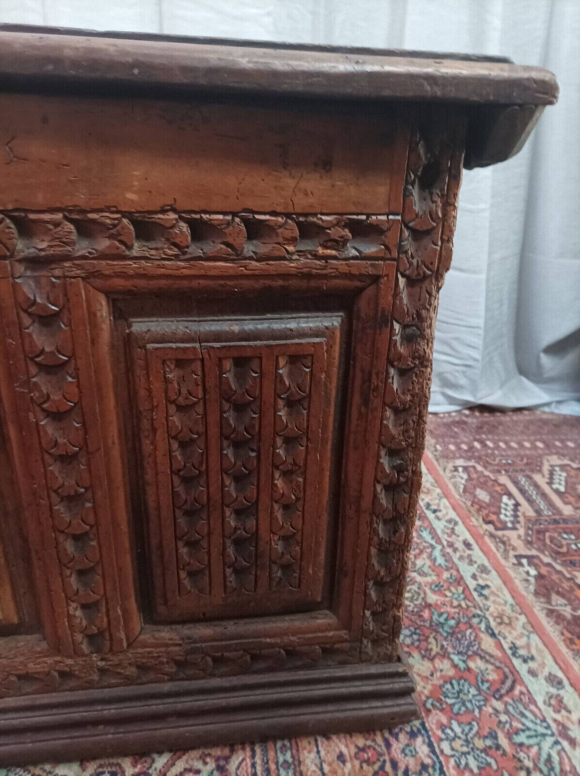 Louis XIII chest in carved walnut, 17th century