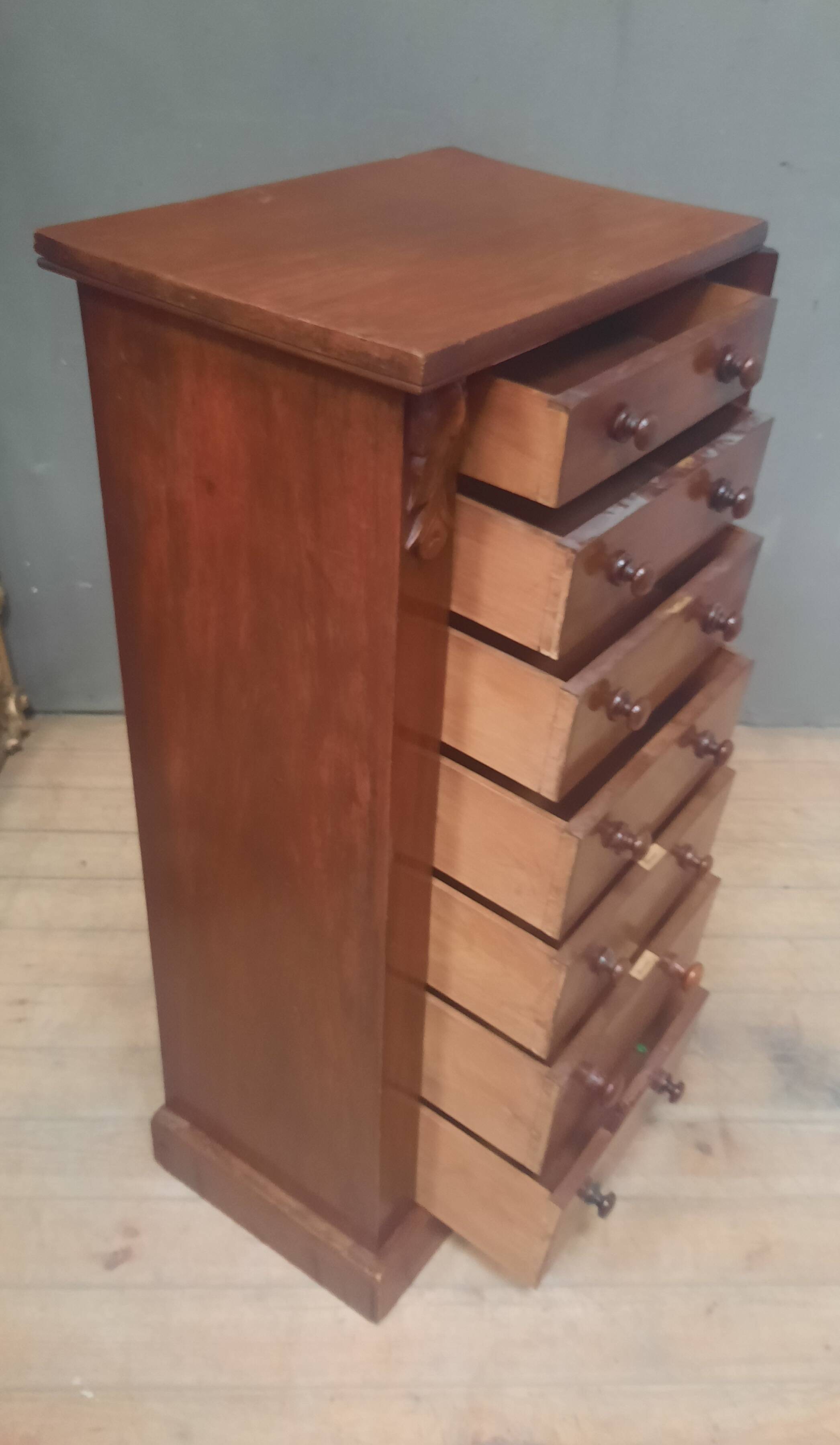 Mahogany veneer seminar