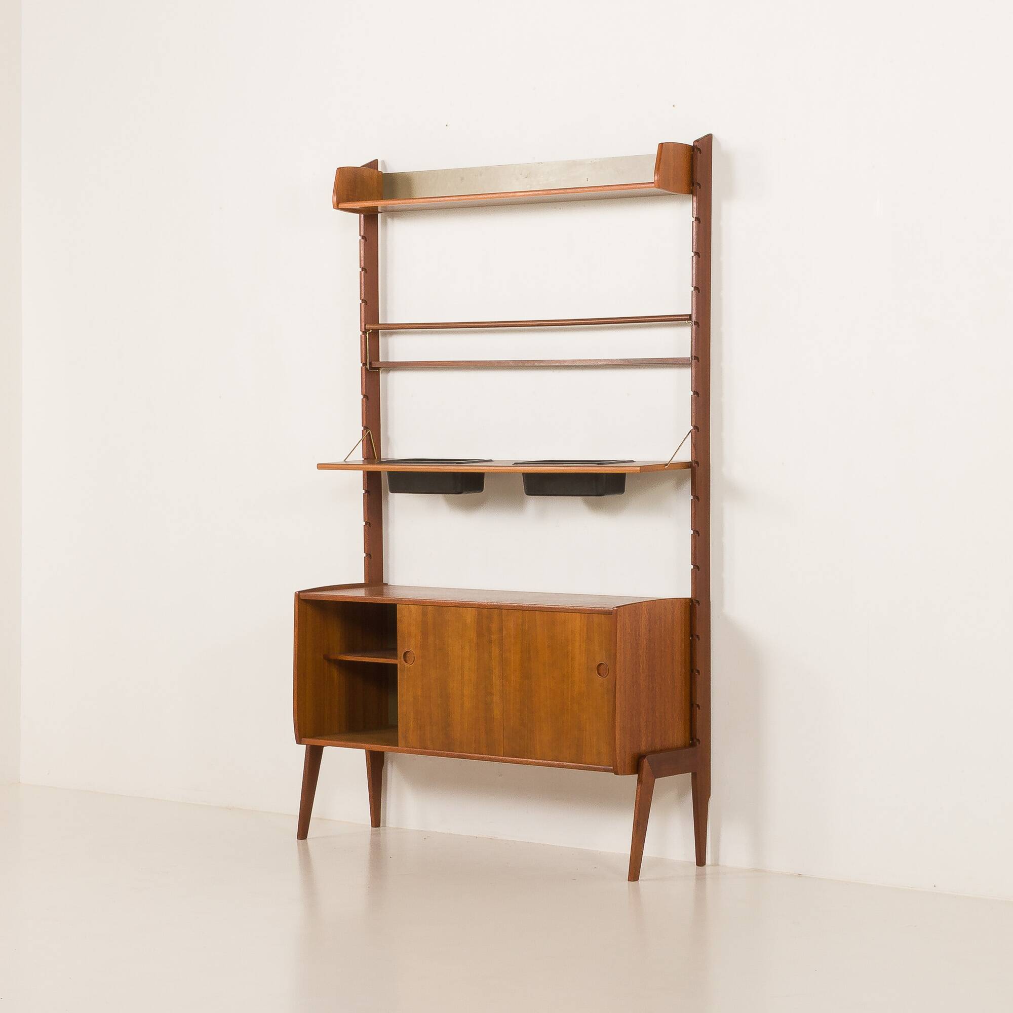 Ergo wall unit with a planter by John Texmon, Norway 1960s