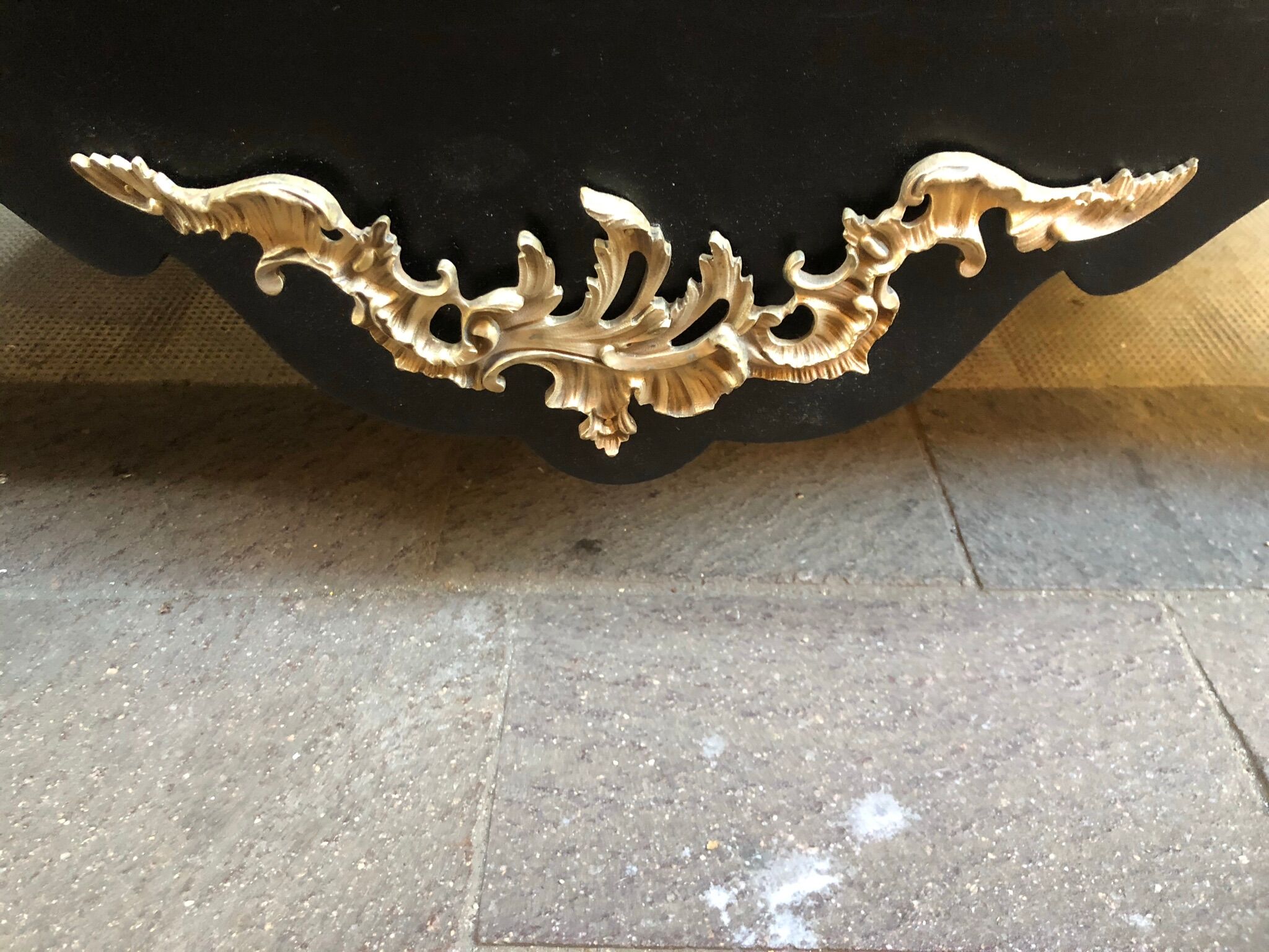 Chest of drawers "tomb" patinated black regency style