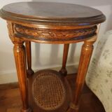 Oval pedestal table