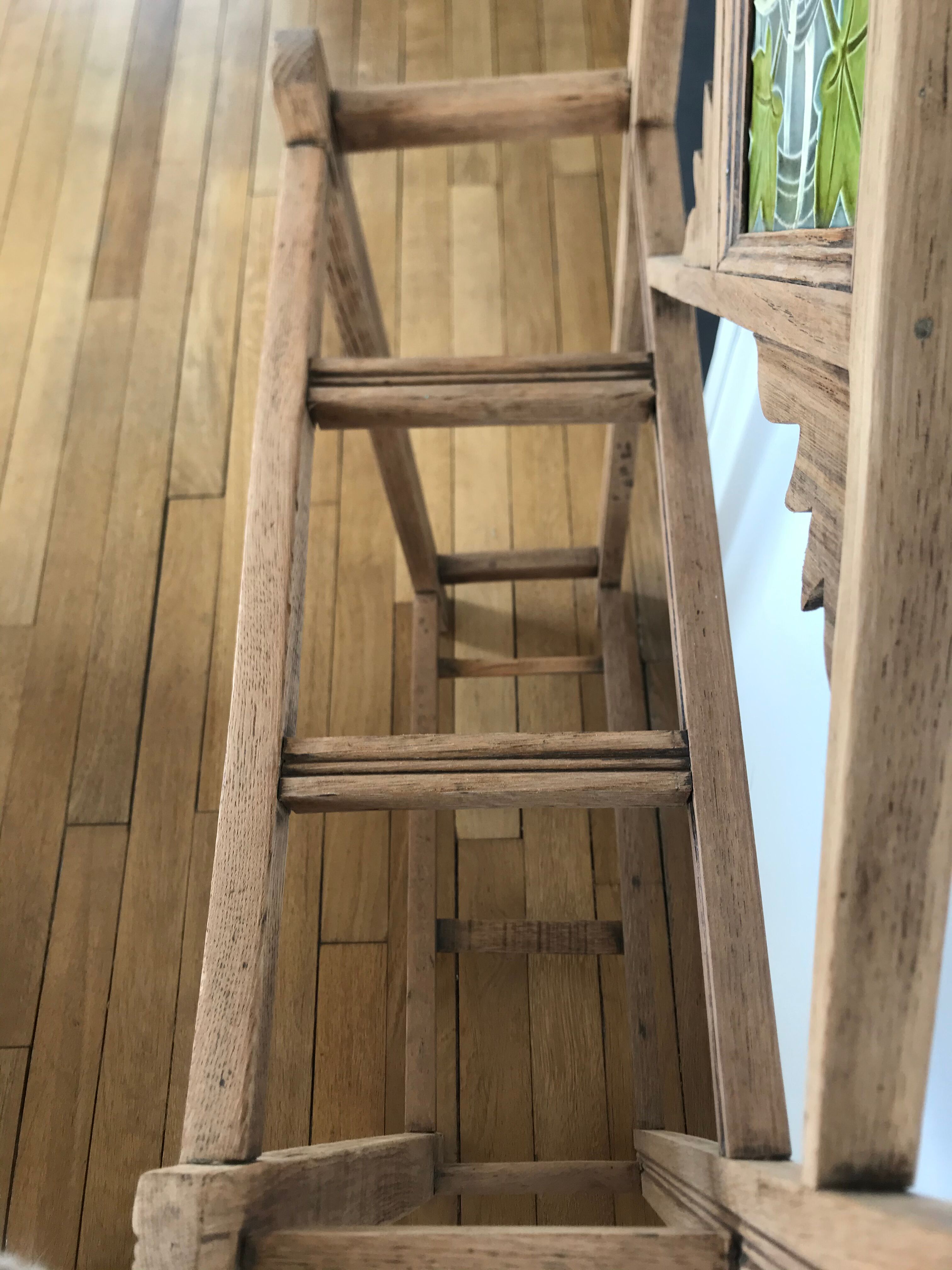 Coat-of-the-table wardrobe