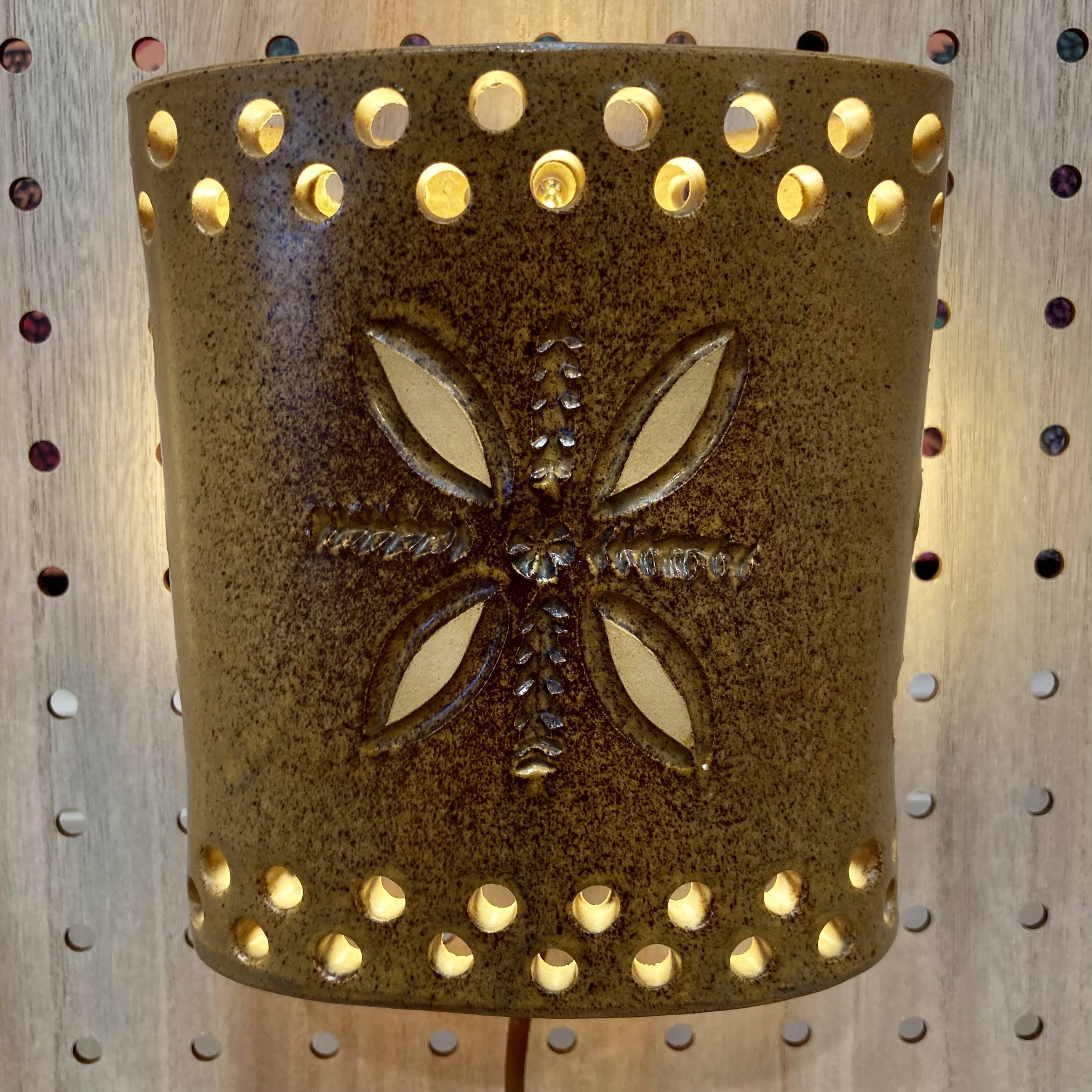 Ceramic wall light Design 1950.