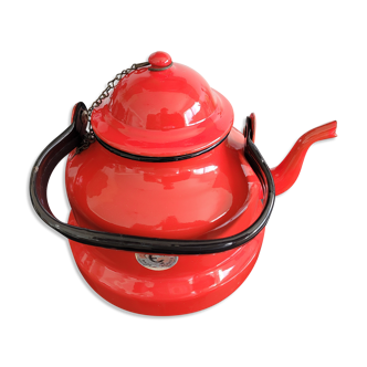 Large enamelled teapot