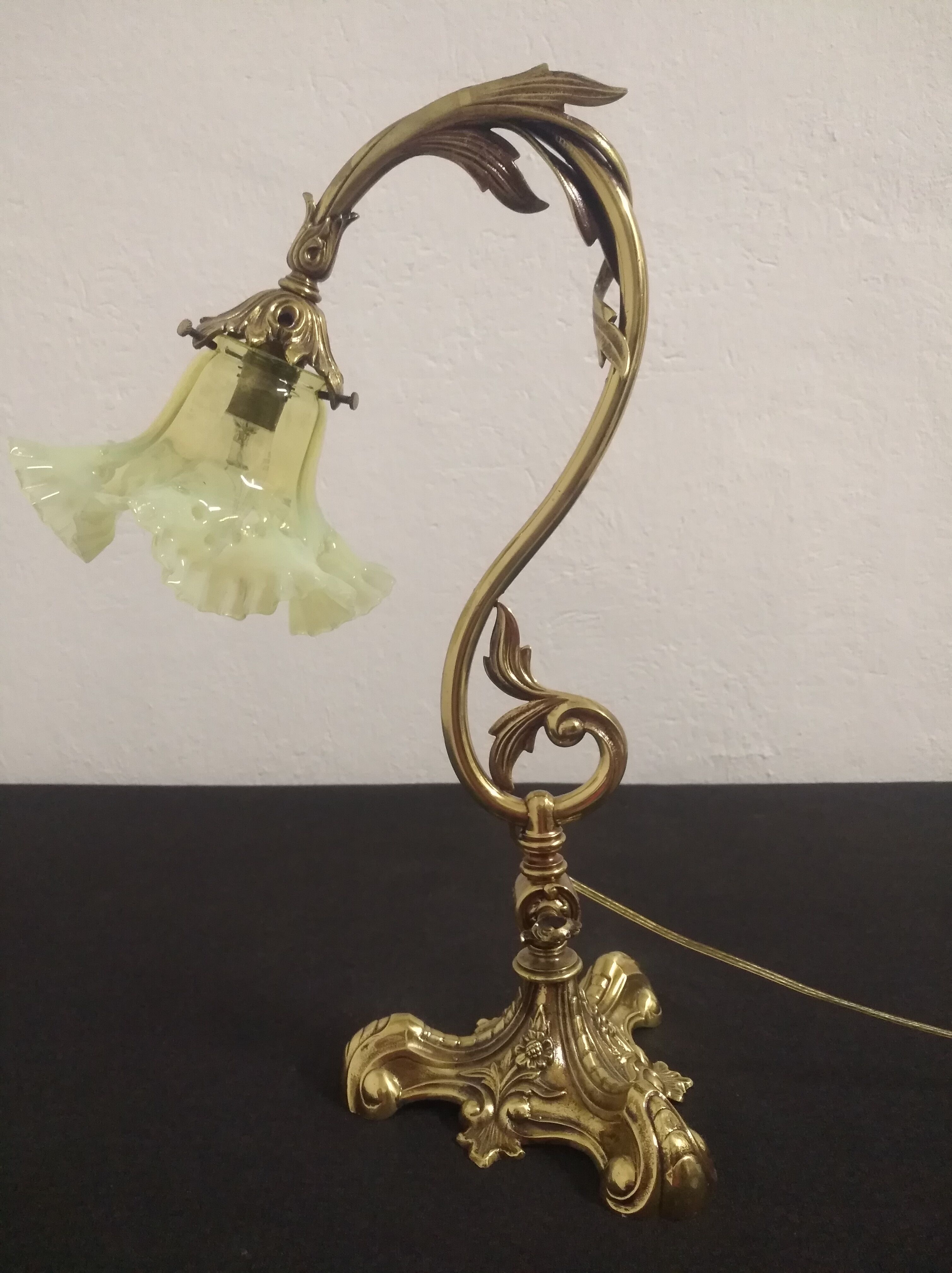 Bronze Art Nouveau lamp
