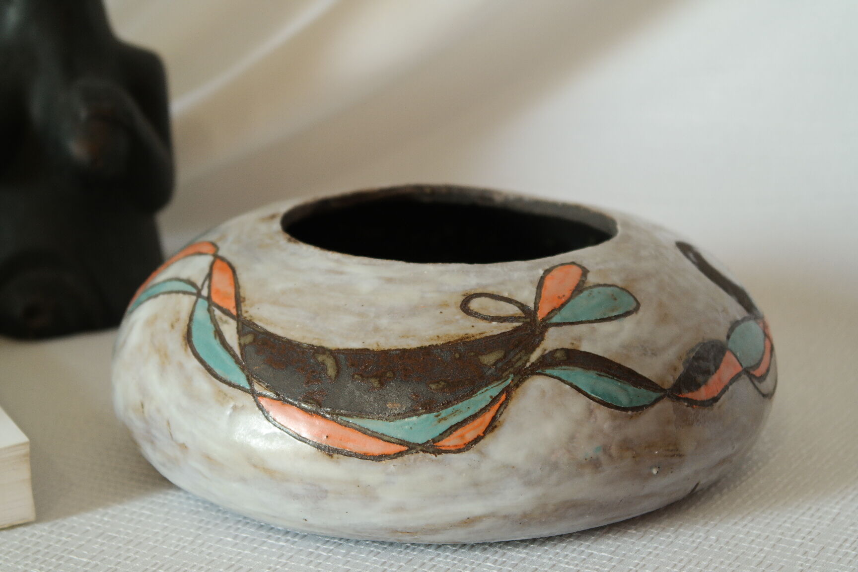 Modernist Raku bowl vase with glaze effect, signed.