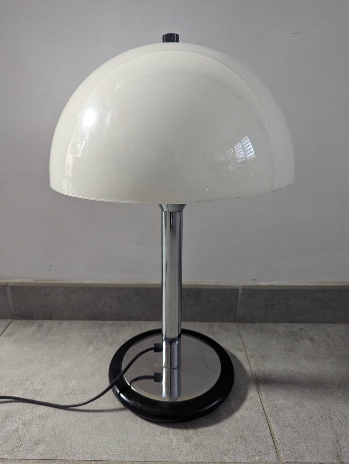 Guzzini lamp