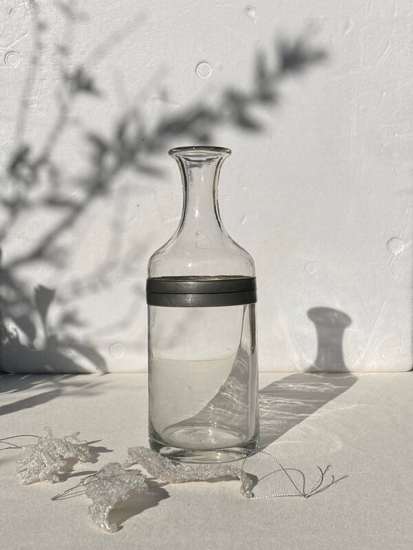 Carafe à vis en verre et étain, début XXe