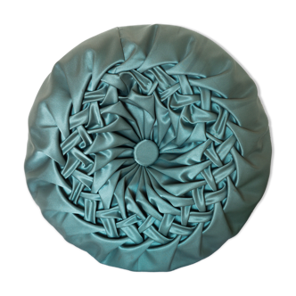 Round cushion in green pleated silk