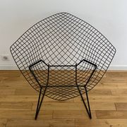 HARRY BERTOIA armchair for KNOLL "Diamond" in black metal. Old edition. Condition of use.