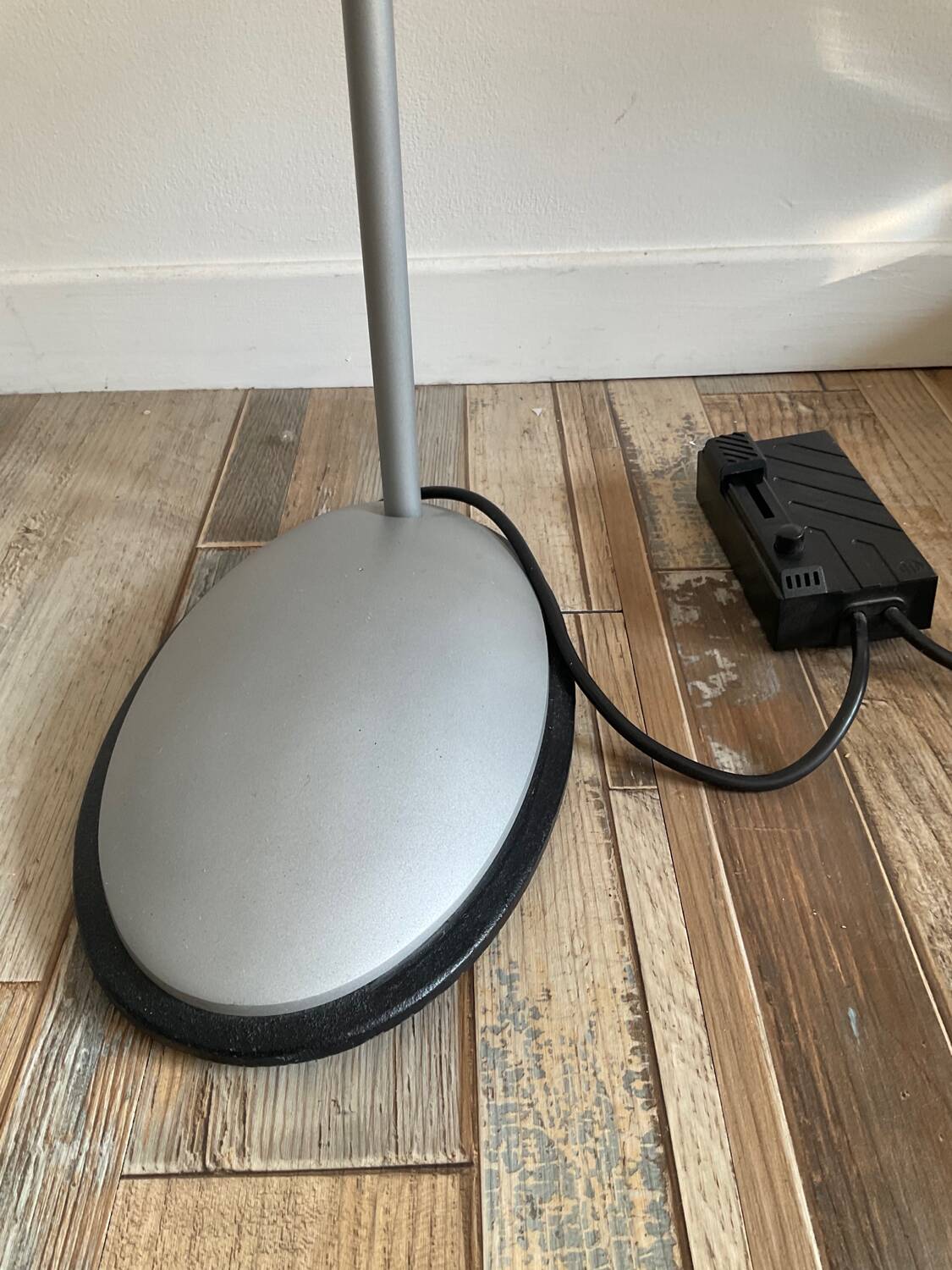 Italian floor lamp from the 80s