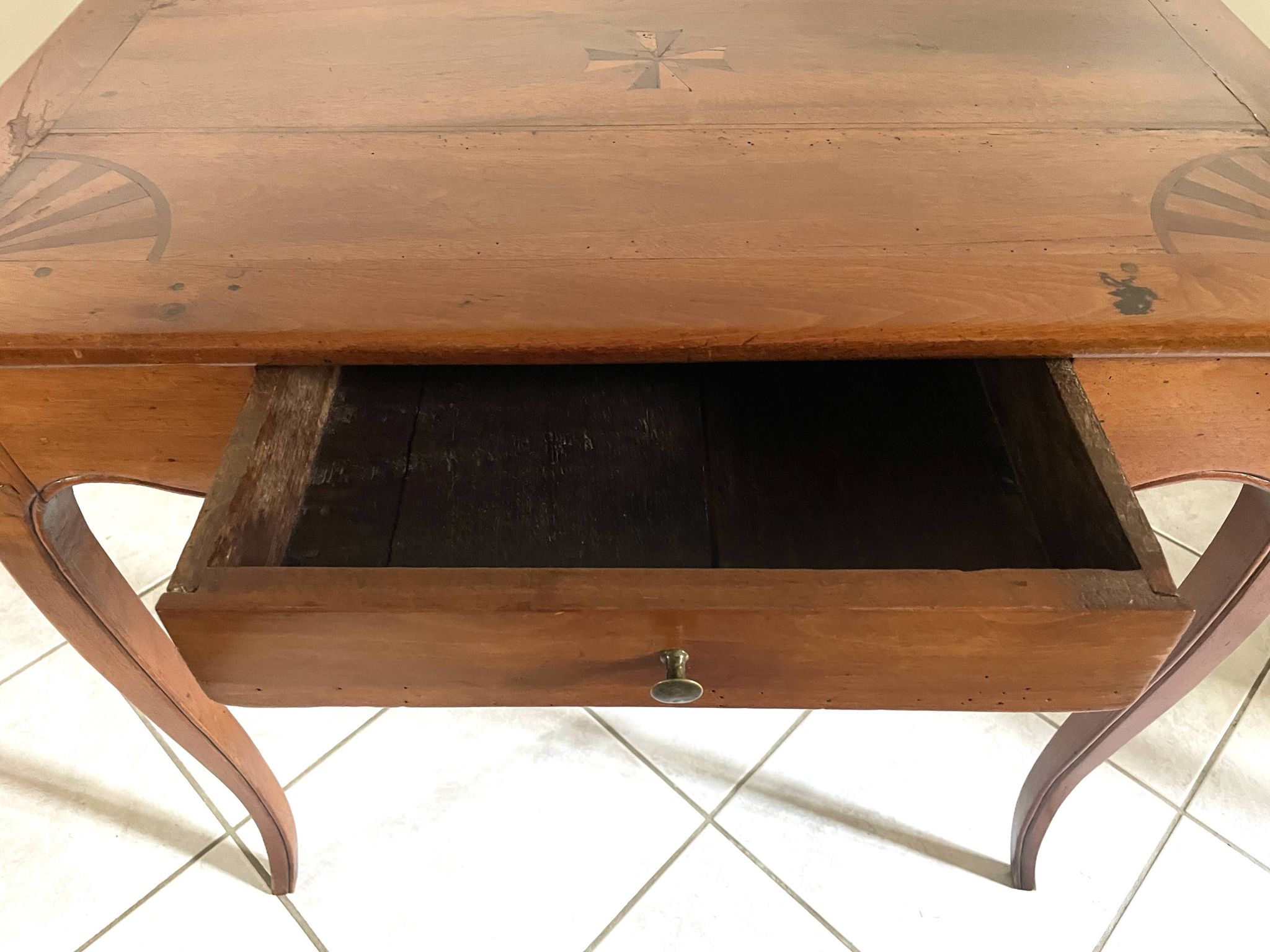 Table, small marquetry, early 20th century