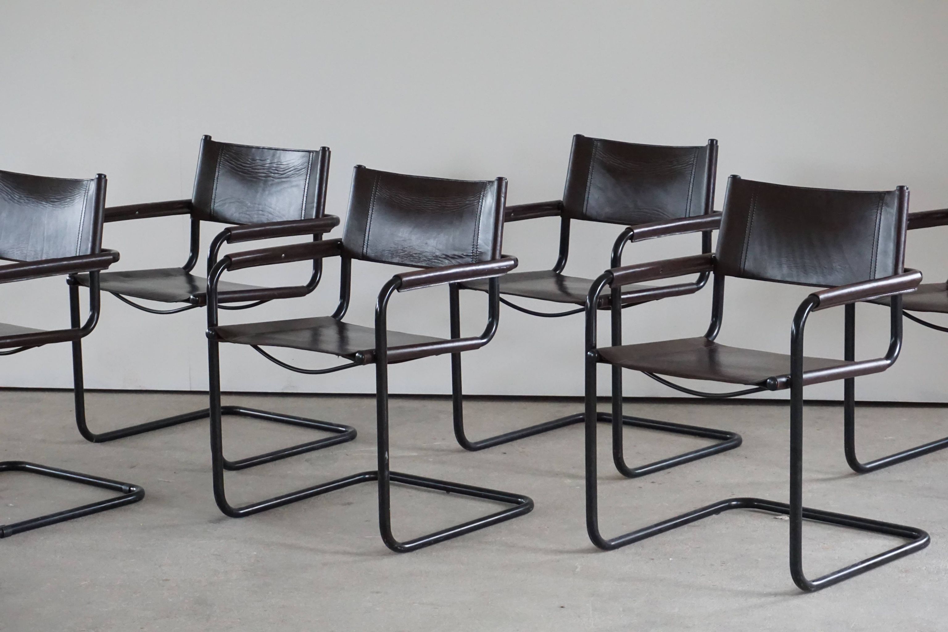 Ensemble de 6 fauteuils en porte-à-faux vintage en cuir brun par Linea Veam, Italie, années 70