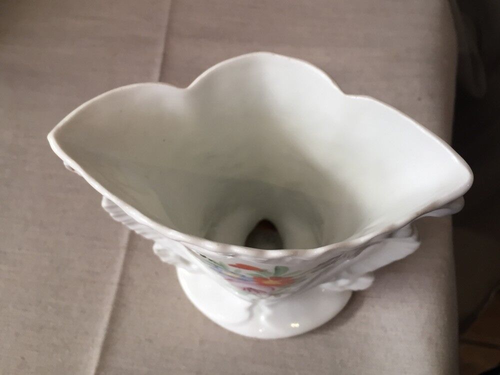 Pair of mariee vases in paris porcelain with floral decoration