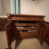 Classic chest of drawers