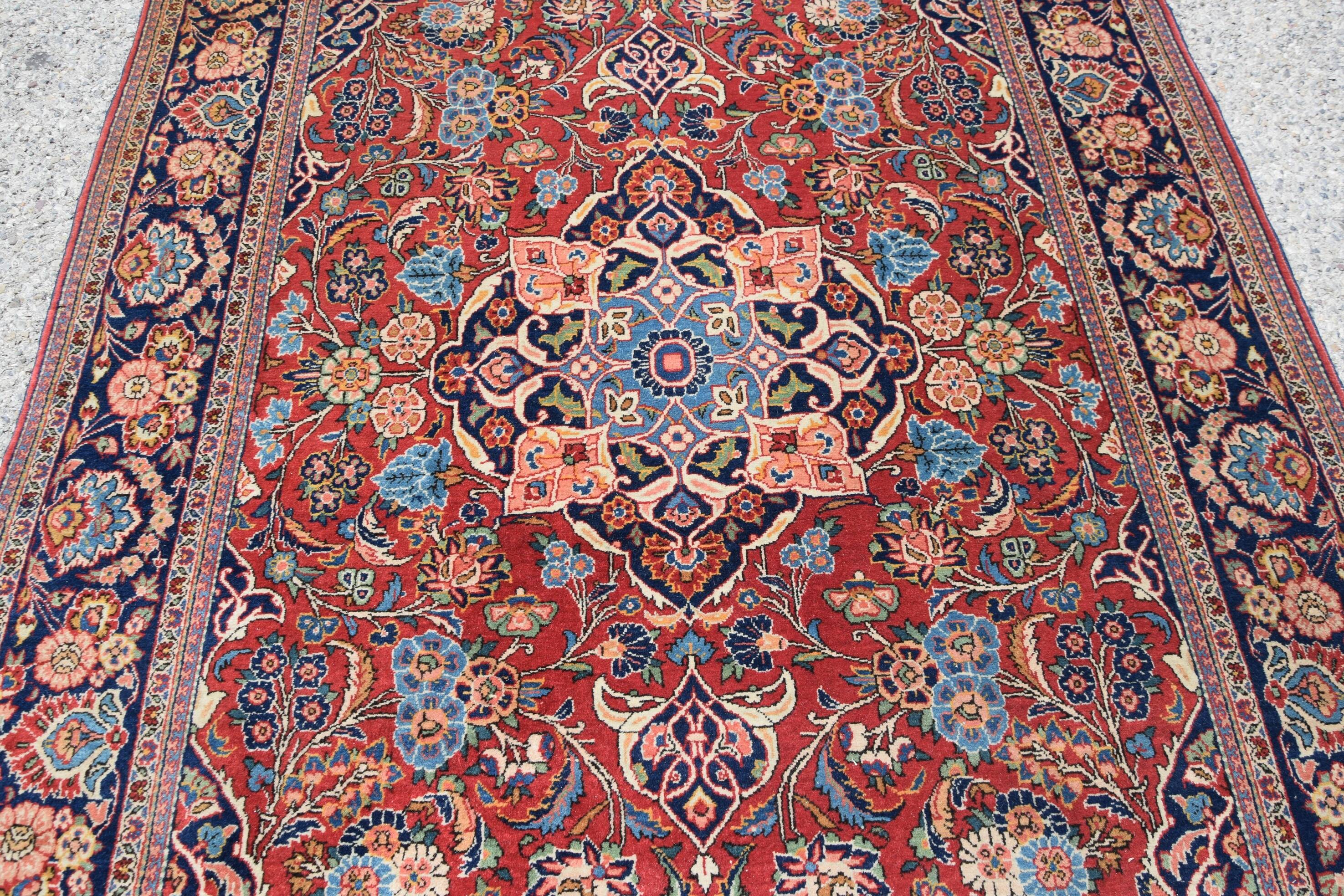Old Iranian Kashan oriental rug: 1.30 X 2.10