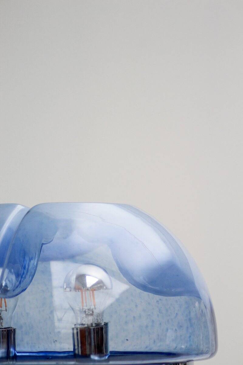 Lampadaire en chrome et verre de Murano bleu, 1970s