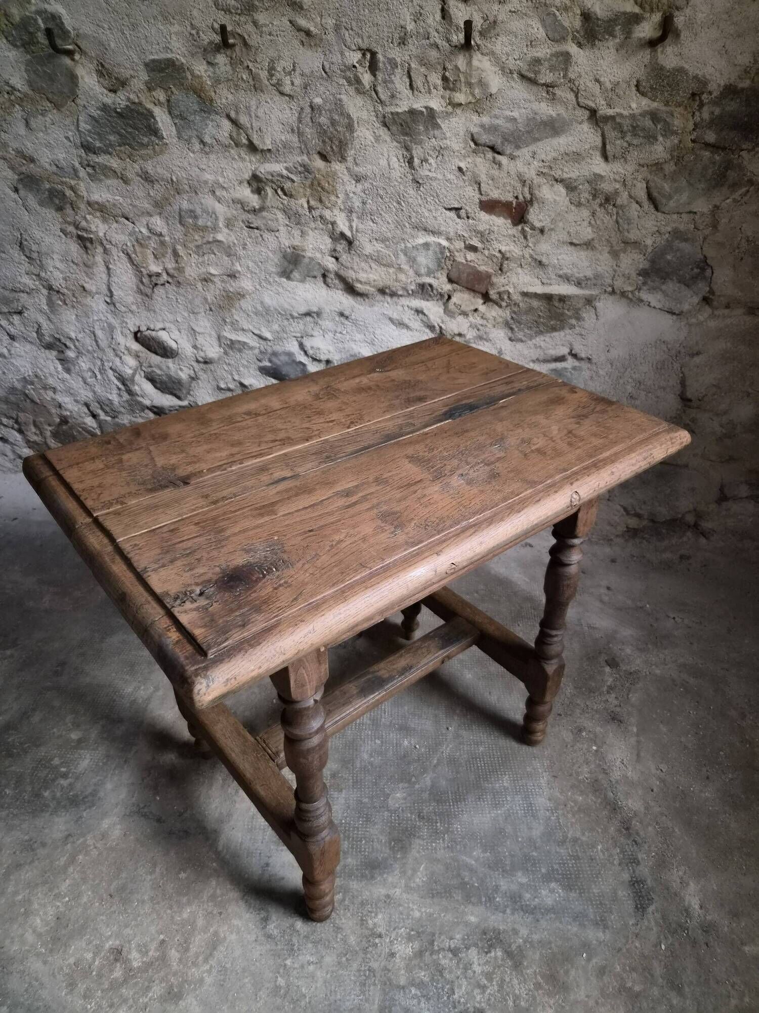 18th-century oak table / Small desk – Rustic French country table