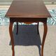 Petit bureau en bois de style Louis XV