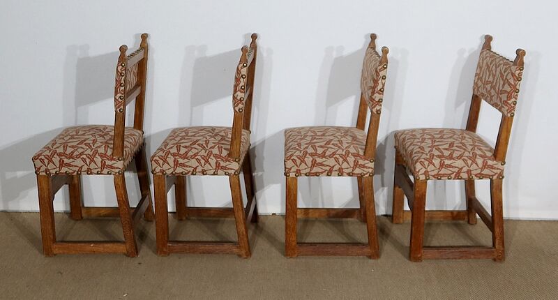 Suite of 4 oak chairs, monastic taste – early twentieth