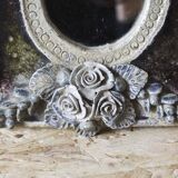 Ceramic mirror decorated with flowers