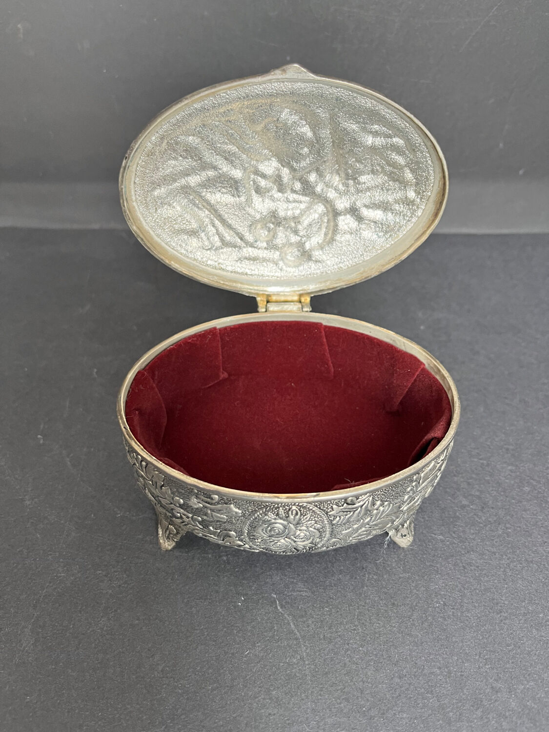 Silver metal jewelry box