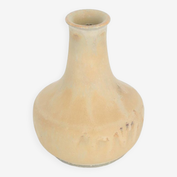 Small Mid-Century Scandinavian Modern Collectible Sandy Brown Stoneware Vase by Gunnar Borg