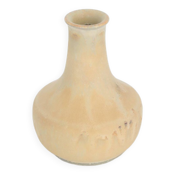 Petit vase de collection scandinave moderne du milieu du siècle en grès brun sable par Gunnar Borg