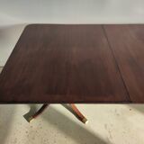 English dining room table in mahogany veneer late nineteenth with two extensions (from 1m80 to 2m80)