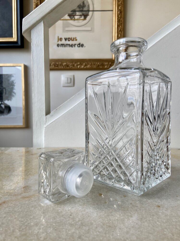 Chiseled glass carafe