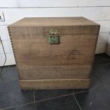 Solid oak safe from the Maubeuge central bank, box no. 475