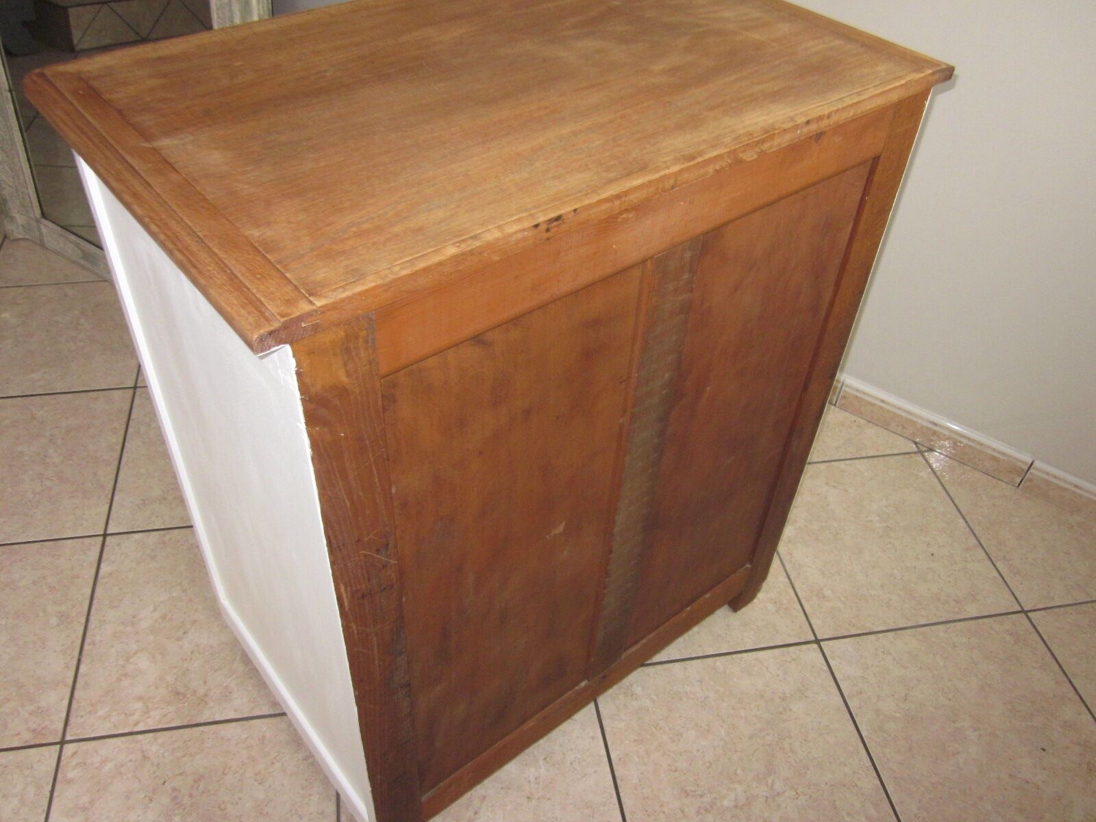 Old chest of drawers