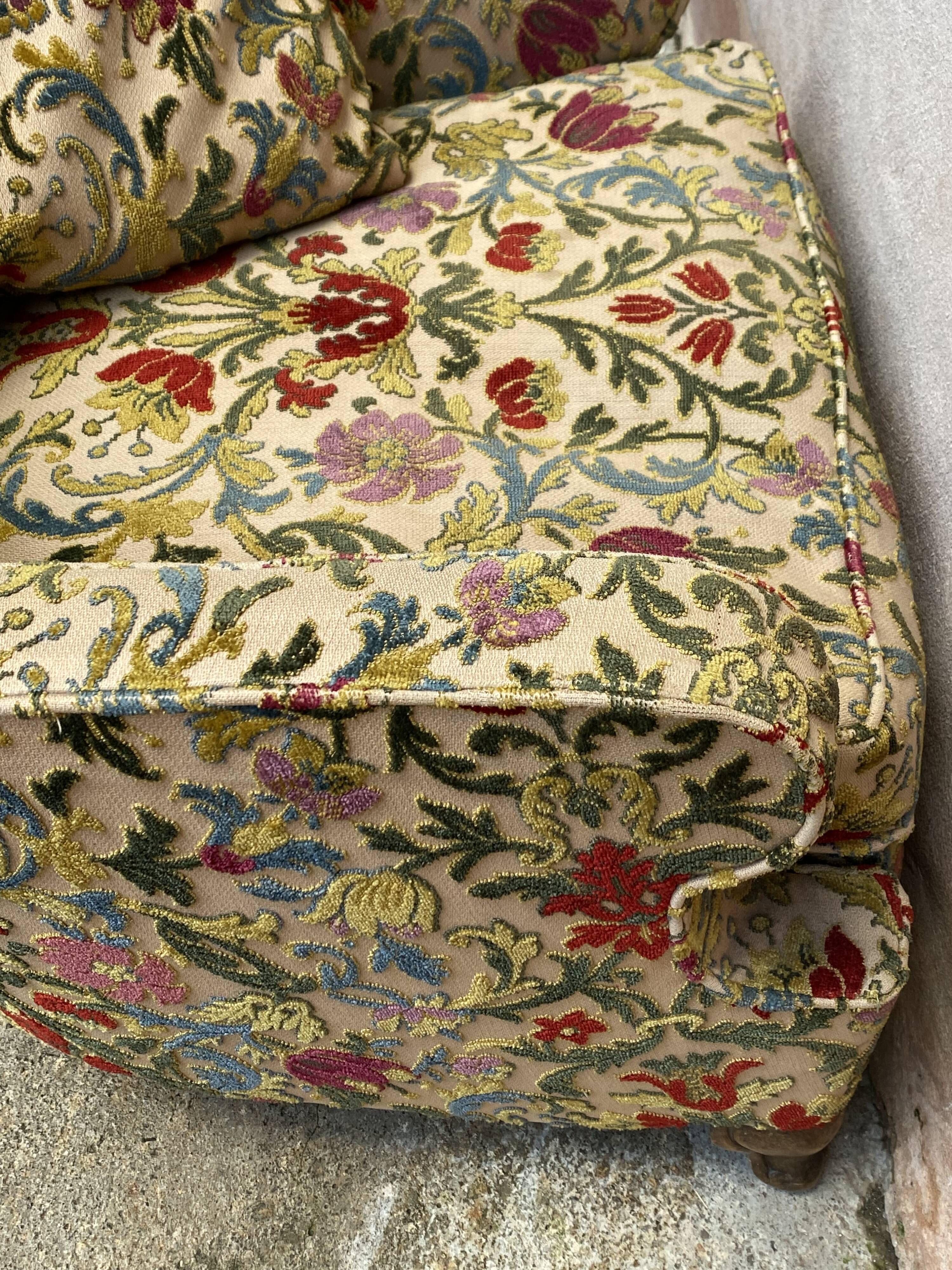 Fauteuil velours fleuri
