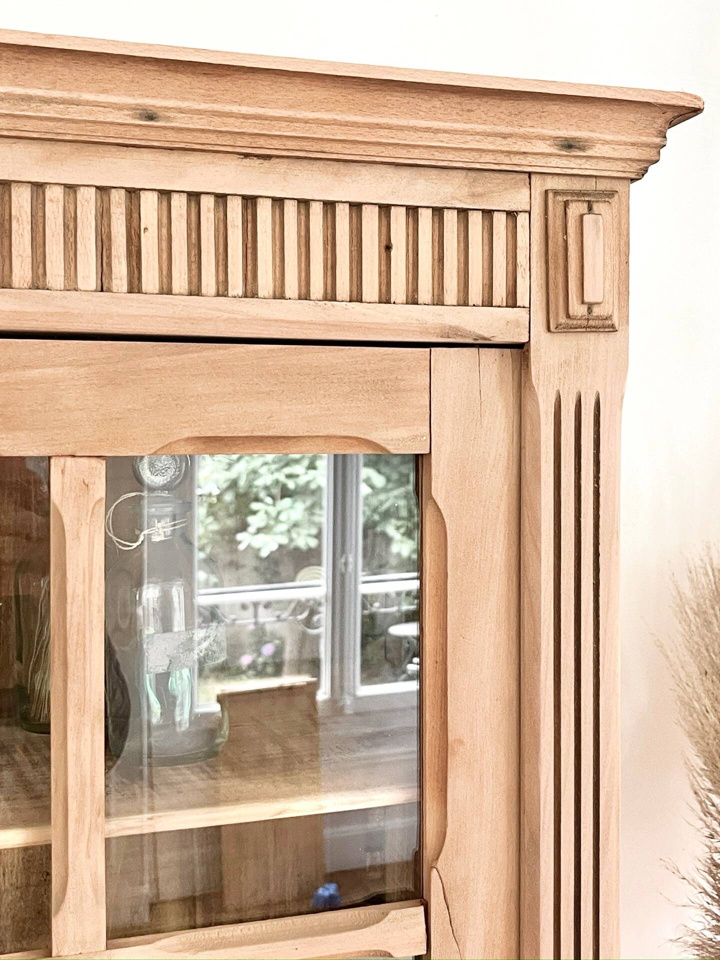Armoire vitrée parisienne