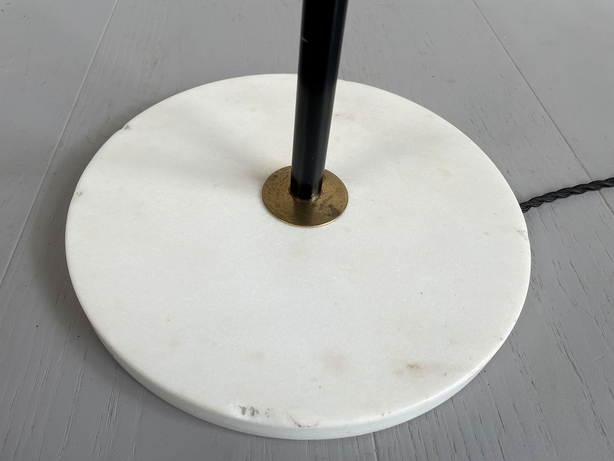 Lampadaire à trois opalines, Stilnovo, Italie 1950