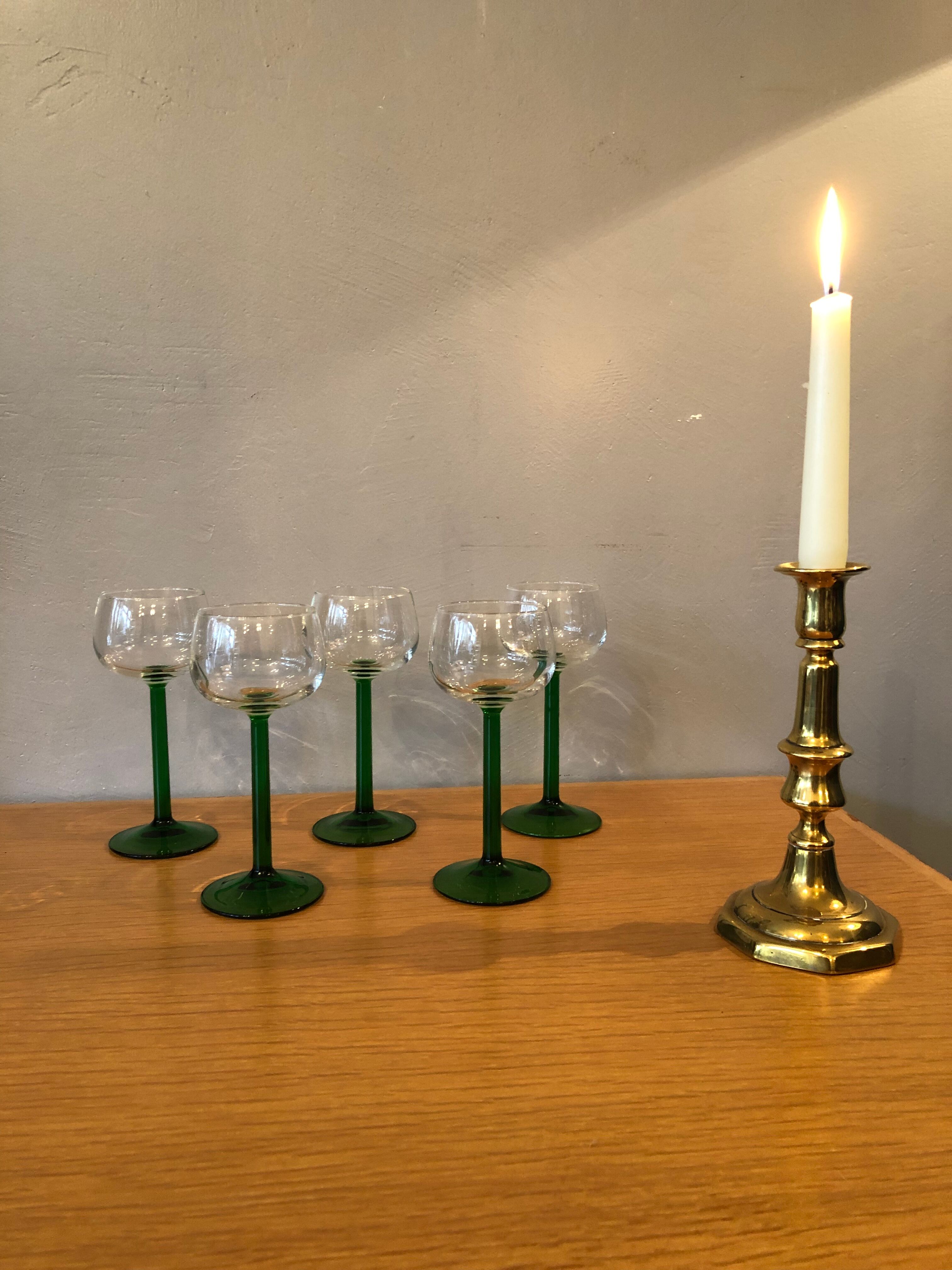 5 old white wine glasses