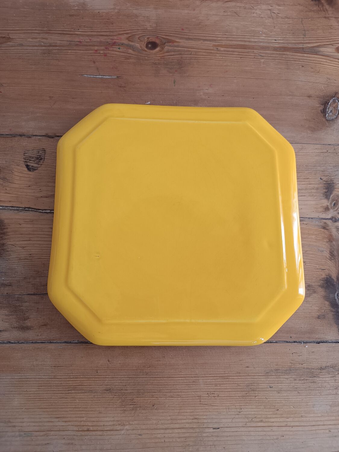 Yellow ceramic trivia